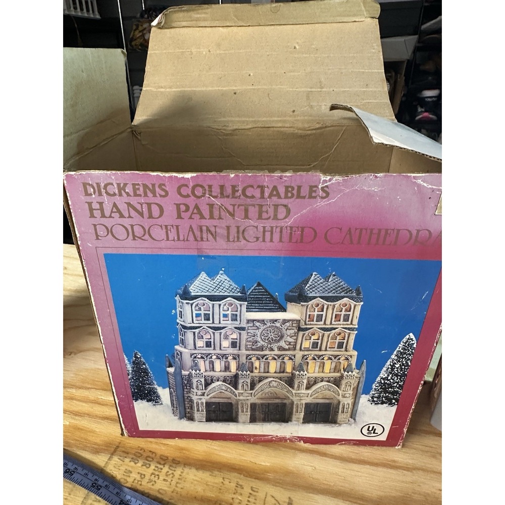 Dickens Collectables Porcelain Lighted Cathedral Village Building 1993 Works‎ - Picture 7 of 9